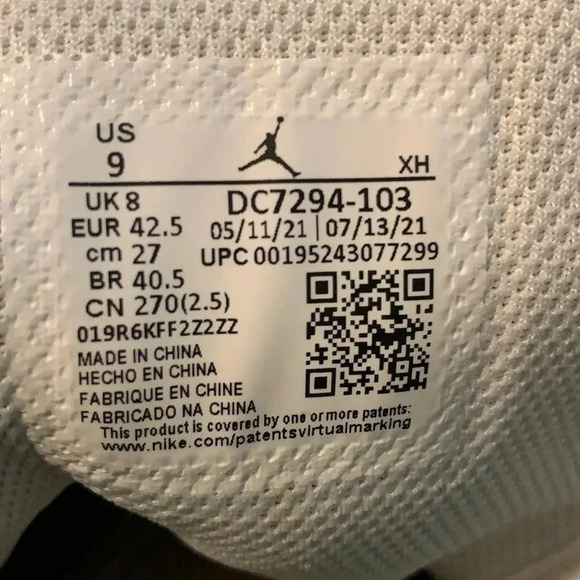 Jordan 1 Mid Sneakers Pine Green, White - Picture 10 of 10